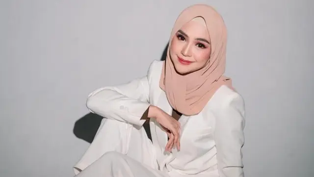 MEGABERITA - Ria Ricis Singgung soal Hantu dan Eksploitasi Anak Sambil Cosplay Pocong di Tengah Proses Cerai